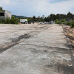 16.06.2021. Nowiny. Konferencja kończąca sprzątanie pogorzeliska. Uprzątnięty plac wysypiska / Wiktor Taszłow / Radio Kielce