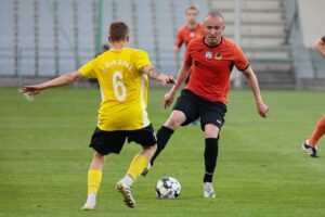 16.06.2021. Kielce. Finałowy mecz Pucharu Polski na szczeblu okręgu KSZO Ostrowiec - Czarni Połaniec / Wiktor Taszłow / Radio Kielce