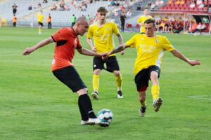 16.06.2021. Kielce. Finałowy mecz Pucharu Polski na szczeblu okręgu KSZO Ostrowiec - Czarni Połaniec / Wiktor Taszłow / Radio Kielce