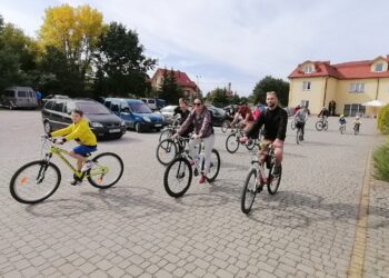 20.09.2020. Busko-Zdrój. Rajd rowerowy "Rowerem przez Busko" / Marta Gajda / Radio Kielce