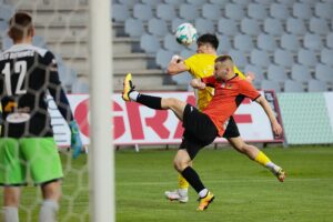 16.06.2021. Kielce. Finałowy mecz Pucharu Polski na szczeblu okręgu KSZO Ostrowiec - Czarni Połaniec / Wiktor Taszłow / Radio Kielce