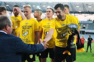 16.06.2021. Kielce. Finałowy mecz Pucharu Polski na szczeblu okręgu KSZO Ostrowiec - Czarni Połaniec / Wiktor Taszłow / Radio Kielce