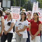 07.06.2021. Kielce. Świętokrzyski Urząd Wojewódzki. Akcja protestacyjna pielęgniarek / Jarosław Kubalski / Radio Kielce