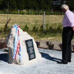 20.06.2021. Suskrajowice. Odsłonięcie pomnika upamiętniającego dwie żydowskie rodziny Katz i Frydman, zamordowane wiosną 1943 roku. Na zdjęciu: Zdzisław Garncarz - naoczny świadek zdarzenia / Wiktor Taszłow / Radio Kielce