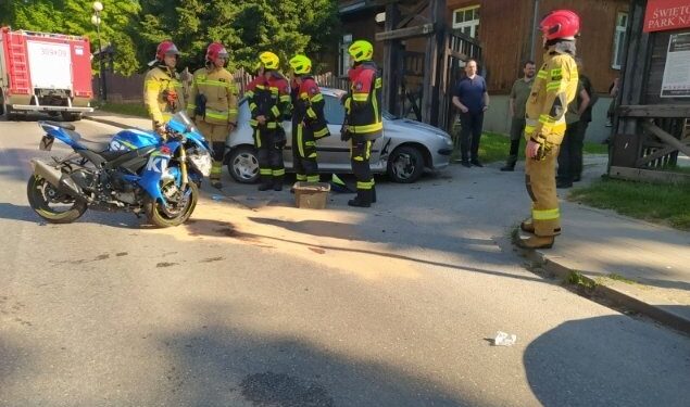 08.06.2021. Bodzentyn. Wypadek, w którym ranny został motocyklista / KMP Kielce