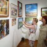 23.06.2021. Kielce. Wernisaż dorocznej wystawy prac członków sekcji plastycznej Towarzystwa Przyjaciół Sztuk Pięknych / Wiktor Taszłow / Radio Kielce