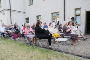 23.06.2021. Kielce. Wernisaż dorocznej wystawy prac członków sekcji plastycznej Towarzystwa Przyjaciół Sztuk Pięknych / Wiktor Taszłow / Radio Kielce