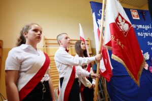 25.06.2021. Jeziorko. Zakończenie roku szkolnego i oddanie wielofunkcyjnych boisk dla Szkoły Podstawowej w Jeziorku / Wiktor Taszłow / Radio Kielce