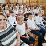 25.06.2021. Jeziorko. Zakończenie roku szkolnego i oddanie wielofunkcyjnych boisk dla Szkoły Podstawowej w Jeziorku / Wiktor Taszłow / Radio Kielce