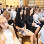 25.06.2021. Jeziorko. Zakończenie roku szkolnego i oddanie wielofunkcyjnych boisk dla Szkoły Podstawowej w Jeziorku / Wiktor Taszłow / Radio Kielce