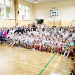 25.06.2021. Jeziorko. Zakończenie roku szkolnego i oddanie wielofunkcyjnych boisk dla Szkoły Podstawowej w Jeziorku / Wiktor Taszłow / Radio Kielce