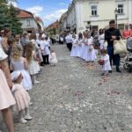 03.06.2021. Sandomierz. Uroczystość Bożego Ciała. Procesja z katedry do rynku starego miasta / Grażyna Szlęzak-Wójcik / Radio Kielce