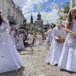 03.06.2021. Sandomierz. Uroczystość Bożego Ciała. Procesja z katedry do rynku starego miasta / Grażyna Szlęzak-Wójcik / Radio Kielce