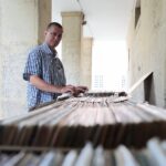 26.06.2021. Jędrzejów. Otwarte powiatowe mistrzostwa Vinyl Dj i giełda płyt CD, Kaset magnetofonowych i winyli / Wiktor Taszłow / Radio Kielce