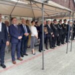 11.06.2021. Zawichost. Oddanie do użytku wyremontowanej remizy. Na zdjęciu (od lewej): Marcin Piwnik - starosta sandomierski, poseł Marek Kwitek, Tomasz Huk - przewodniczący Rady Powiatu Sandomierskiego,  Anna Paluch zastępca dyrektora Agencji Restrukturyzacji i Modernizacji Rolnictwa w Kielcach, Marek Jońca - członek zarządu województwa  świętokrzyskiego, Andrzej Bętkowski -  marszałek województwa, Waldemar Maruszczak - wiceprezes Zarządu Powiatowego  OSP  w Sandomierzu, st. kpt Piotr Krytusa - komendant powiatowy PSP w Sandomierzu , senator Jarosław Rusiecki, Jarosław  Siemieniec - prezes OSP w Zawichoście / Grażyna Szlęzak-Wójcik / Radio Kielce