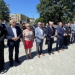 14.06.2021. Sandomierz. Otwarcie Centrum Zdrowia Psychicznego. Na zdjęciu (od lewej): Waldemar Maruszczak - przewodniczący klubu PiS w Radzie Powiatu Sandomierskiego, Tomasz Huk - przewodniczący Rady Powiatu Sandomierskiego, Grażyna Szklarska i Ryszard Nagórny - członkowie Zarządu Powiatu Sandomierskiego, Marek Jońca - członek Zarządu Województwa Świętokrzyskiego, poseł  PiS Marek Kwitek, Anna Glibowska - radna Powiatu Sandomierskiego, Krzysztof Nitkiewicz - biskup diecezji sandomierskiej, Marcin Marzec - burmistrz Sandomierza, Marcin Piwnik - starosta sandomierski / Grażyna Szlęzak-Wójcik / Radio Kielce