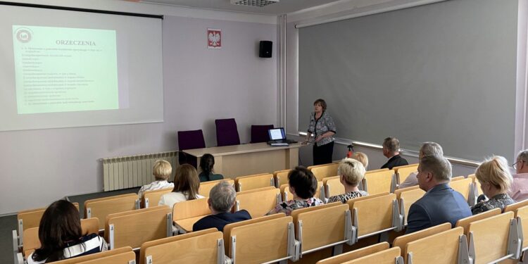 15.06.2021. Sandomierz. Spotkanie z Radą Dyrektorów Szkół Zawodowych / Grażyna Szlęzak-Wójcik / Radio Kielce