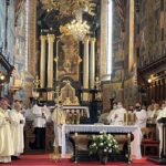 17.06.2021. Sandomierz. Msza święta z okazji 60-lecia posługi kapłańskiej biskupa Edwarda Frankowskiego / Grażyna Szlęzak-Wójcik / Radio Kielce