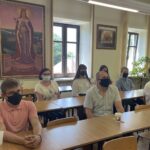 18.06.2021. Sandomierz. Laureaci diecezjalnego etapu Ogólnopolskiego Konkursu Wiedzy Biblijnej odebrali nagrody z rąk biskupa sandomierskiego / Grażyna Szlęzak-Wójcik / Radio Kielce