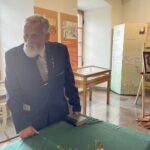 18.06.2021. Sandomierz. Promocja tomiku wierszy Halszki Kamockiej. Na zdjęciu: Janusz Kamocki - Honorowy Obywatel Miasta Sandomierza / Grażyna Szlęzak-Wójcik / Radio Kielce