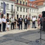 24.06.2021. Sandomierz. Odsłonięcie tablicy, upamiętniającej 450. rocznicę podpisania Zgody Sandomierskiej / Grażyna Szlęzak-Wójcik / Radio Kielce