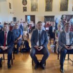 24.06.2021. Sandomierz. Otwarcie sezonu turystycznego. Na zdjęciu (od  lewej, w pierwszym rzędzie): Marcin Piętak - prezes Regionalnej Organizacji Turystycznej, Tomasz Jamka - członek zarządu województwa  świętokrzyskiego, Andrzej Pruś - przewodniczący sejmiku województwa świętokrzyskiego / Grażyna Szlęzak-Wójcik / Radio Kielce
