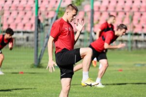 28.06.2021. Kielce. Pierwszy trening Korony po wakacyjnej przerwie / Wiktor Taszłow / Radio Kielce