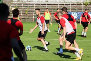 28.06.2021. Kielce. Pierwszy trening Korony po wakacyjnej przerwie / Wiktor Taszłow / Radio Kielce