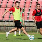 28.06.2021. Kielce. Pierwszy trening Korony po wakacyjnej przerwie / Wiktor Taszłow / Radio Kielce