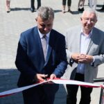 29.06.2021. Daleszyce. Otwarcie oczyszczalni ścieków. Na zdjęciu (od lewej): Dariusz Meresiński - burmistrz Daleszyc,  Krzysztof Lipiec - poseł / Wiktor Taszłow / Radio Kielce