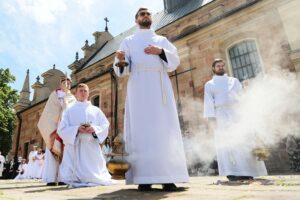 03.06.2021. Kielce. Bazylika katedralna. Uroczystości Bożego Ciała / Wiktor Taszłow / Radio Kielce