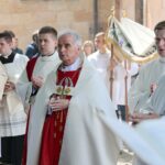 03.06.2021. Kielce. Bazylika katedralna. Uroczystości Bożego Ciała. Na zdjęciu (w środku): Marian Florczyk - biskup kielecki / Wiktor Taszłow / Radio Kielce
