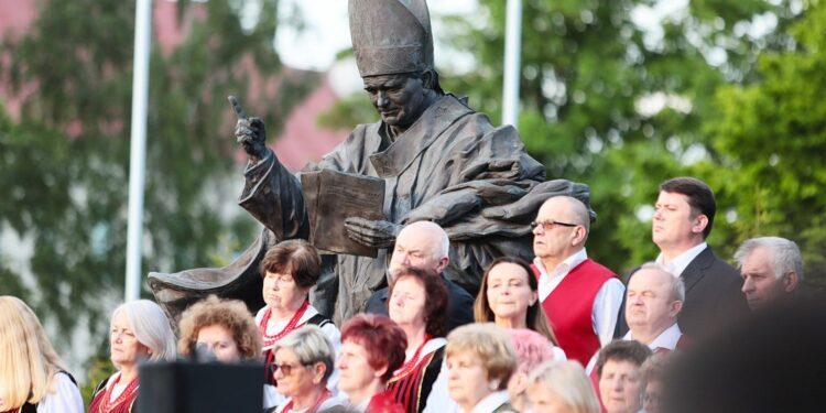 03.06.2021. Masłów. Rocznica wizyty Jana Pawła II / Wiktor Taszłow / Radio Kielce