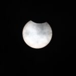 10.06.2021. Kielce. Obrączkowe zaćmienie słońca / Wiktor Taszlow / Radio Kielce