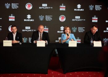 10.06.2021 Kielce. Konferencja dotycząca boksu. Na zdjęciu (od lewej): Marek Szkolnikowski -  dyrektor TVP Sport, Grzegorz Nowaczek - prezes Polskiego Związku Bokserskiego, Anna Krupka - wiceminister kultury, dziedzictwa narodowego i sportu, Piotr Dulnik - prezes Suzuki Motor Poland / Wiktor Taszłow / Radio Kielce