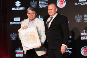 10.06.2021 Kielce. Gala podsumowująca I Forum Polskiego Boksu w Kielcach. Na zdjęciu (od lewej): Tomasz Borowski, Grzegorz Nowaczek - prezes Polskiego Związku Bokserskiego / Wiktor Taszłow / Radio Kielce