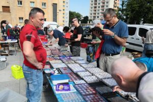 12.06.2021. Kielce. Giełda kolekcjonerska / Wiktor Taszłow / Radio Kielce