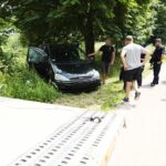 12.06.2021. Kielce. Osobowy ford wpadł do Silnicy / Wiktor Taszlow / Radio Kielce