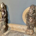 02.06.2021. Kielce. Otwarcie prywatnej galerii sztuki „Rdza”. Rzeźby afrykańskie z kolekcji Stanisławy Zacharko / Dorota Klusek / Radio Kielce