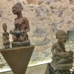 02.06.2021. Kielce. Otwarcie prywatnej galerii sztuki „Rdza”. Rzeźby afrykańskie z kolekcji Stanisławy Zacharko / Dorota Klusek / Radio Kielce