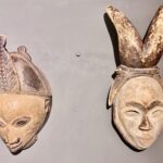 02.06.2021. Kielce. Otwarcie prywatnej galerii sztuki „Rdza”. Rzeźby afrykańskie z kolekcji Stanisławy Zacharko / Dorota Klusek / Radio Kielce