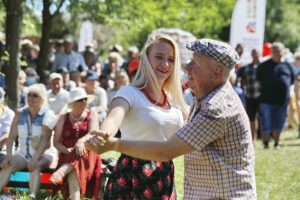 20.06.2021. Tokarnia. Park Etnograficzny. „Jawor u źródeł kultury” / Jarosław Kubalski / Radio Kielce