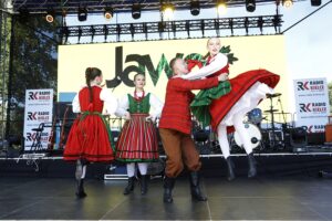 20.06.2021. Tokarnia. Park Etnograficzny. „Jawor u źródeł kultury” / Jarosław Kubalski / Radio Kielce