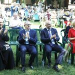 17.06.2021 Kielce. Ogród DŚT. Podsumowanie akcji kieleckiej Caritas "Pola Nadziei". Na zdjęciu od lewej: biskup Jan Piotrowski, dyrektor kieleckiego oddziału PFRON Andrzej Michalski, wicewojewoda Rafał Nowak i wicemarszałek Renata janik / Jarosław Kubalski / Radio Kielce