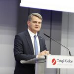 21.06.2021. Kielce. Podpisanie umowy między Targami Kielce a GUM. Na zdjęciu: prof. Jacek Semaniak - prezes GUM / Jarosław Kubalski / Radio Kielce