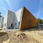 16.06.2021 Nowa Słupia. Muzeum Starożytnego Hutnictwa Świętokrzyskiego w przebudowie / Jarosław Kubalski / Radio Kielce