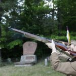 06.06.2021 Miedziana Góra. Pomnik żołnierzy AK. Uroczystości upamiętniające rocznicę śmierci podporucznika Zbigniewa Kruszelnickiego - „Wilka” / Jarosław Kubalski / Radio Kielce