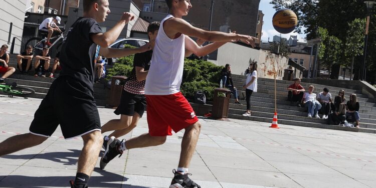 28.08.2020. Kielce. Turniej "Wakacje z koszykówką - Streetball Kielce Cup 2020" / Jarosław Kubalski / Radio Kielce