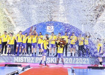 06.06.2021 Kielce. PGNiG Superliga piłkarzy ręcznych. Łomża Vive Kielce zostaje Mistrzem Polski. Ceremonia wręczenia medali / Jarosław Kubalski / Radio Kielce