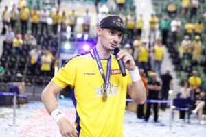 06.06.2021 Kielce. PGNiG Superliga piłkarzy ręcznych. Łomża Vive Kielce zostaje Mistrzem Polski. Ceremonia wręczenia medali. Krzysztof Lijewski / Jarosław Kubalski / Radio Kielce